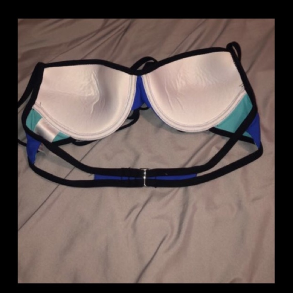 Target Colorblock Bikini Top - Picture 3 of 3